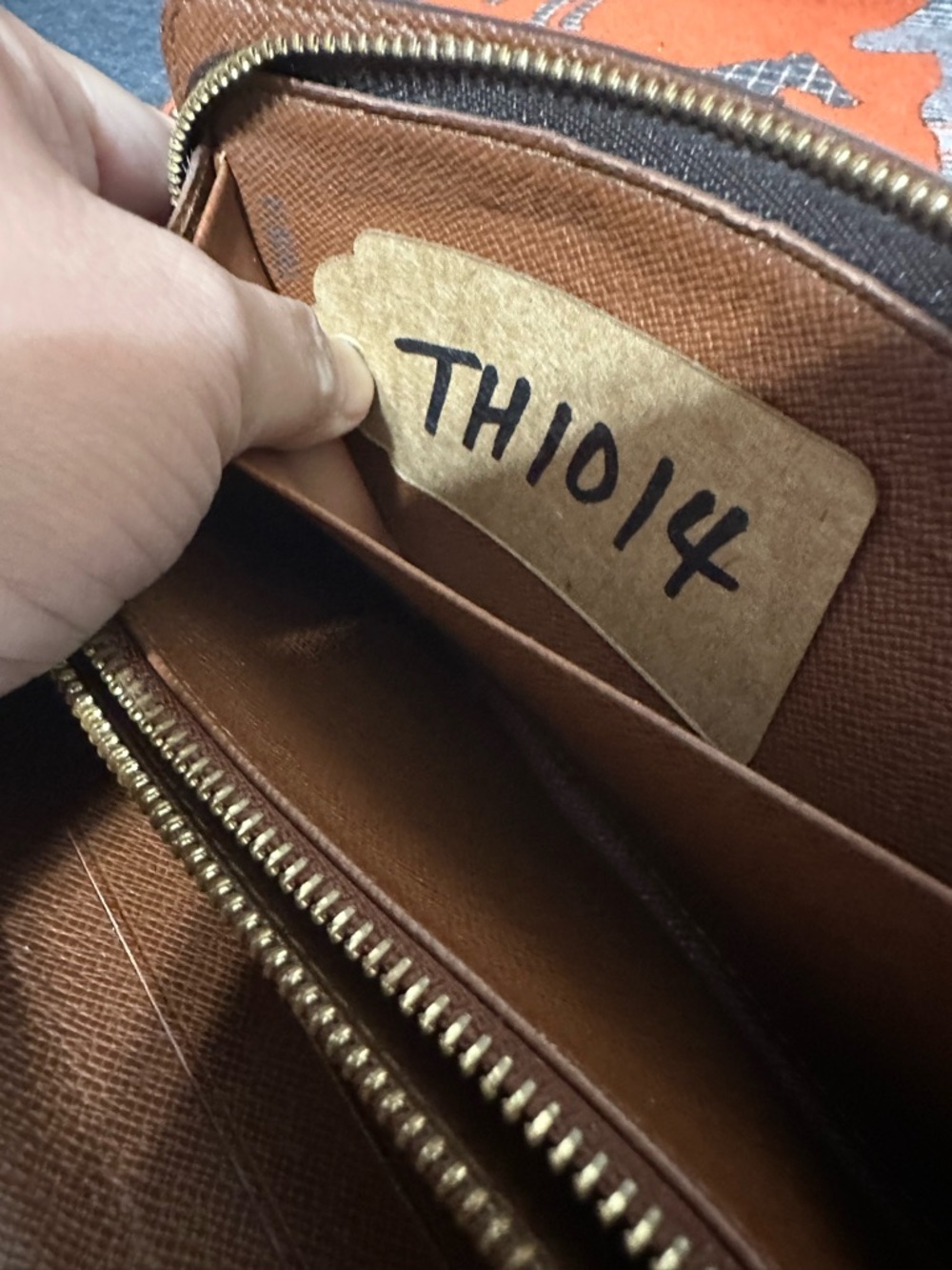 LOUIS VUITTON ❤️🌟TH1014 MONOGRAM ZIPPY WALLET ⭐️ - Picture 6 of 6